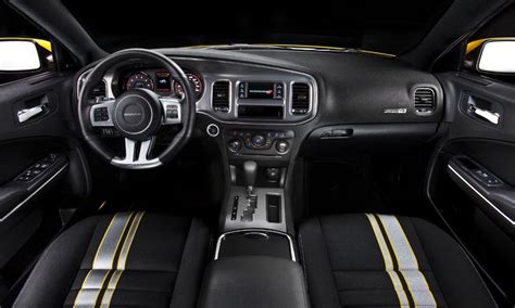 Learn more about the 2014 dodge challenger srt8 core interior including available seating, cargo capacity, legroom, features, and more. 2014 Dodge Challenger SRT8 Interior