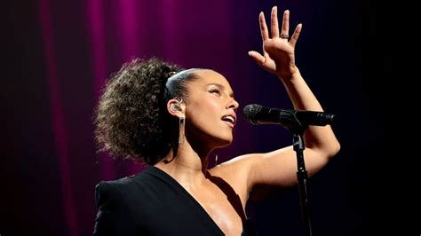 Alicia Keys Rayakan Hari Jadi Ke 20 Album Keduanya Dengan The Diary Of Alicia Keys 20