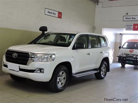 Toyota land cruiser estaca 4x4. Used Toyota Land Cruiser 200 4.5 | 2016 Land Cruiser 200 4.5 for sale | Walvis Bay Toyota Land ...
