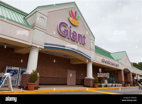 Giant Supermarket Virginia Usa Stock Photo Alamy