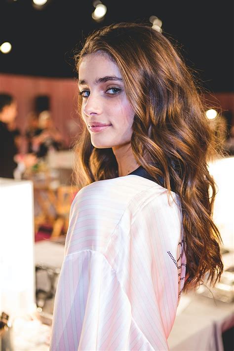 22 Exclusive Behind The Scenes Photos From The Victorias Secret Fashion Show Taylor Marie Hill
