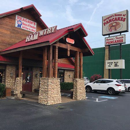 Reagan's House of Pancakes, Pigeon Forge - 2820 Pkwy - Restaurant