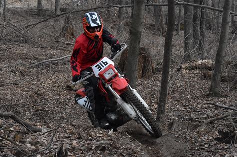 18 Essential Dirt Bike Trail Riding Tips To Become A Better Rider