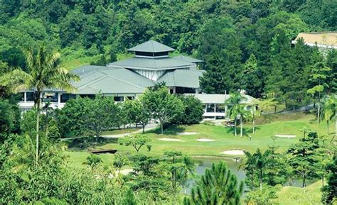 The scenic beauty berjaya hills overlooking the titiwangsa range. Berjaya Bukit Tinggi Golf Resort