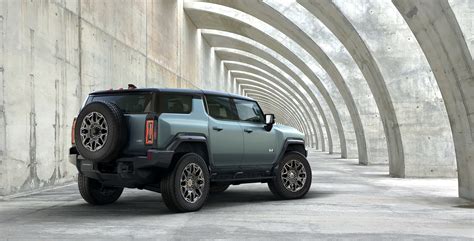 gmc hummer ev suv  mile electric  road truck  cost