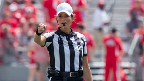 The Rapid Remarkable Rise Of College Football Official Amanda Sauer Espn