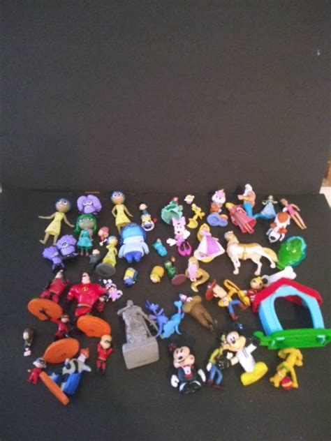 Large Pre Owned Disney Pvc Figures Lot Of Well Over 40 Figures Etsy