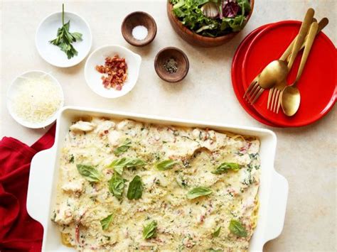 Olive garden's new entree, chicken & shrimp carbonara, was inspired by the chef's recent trip to rome. Olive Garden Chicken and Shrimp Carbonara | Recipe ...