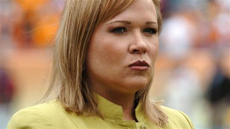 Espns Holly Rowe Inundated With Support During Bout With Cancer