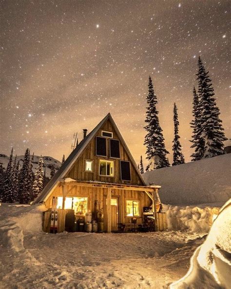 Cozy Cabin In Canada Cozyplaces Winter Cabin Cozy Cabin Cabin Homes