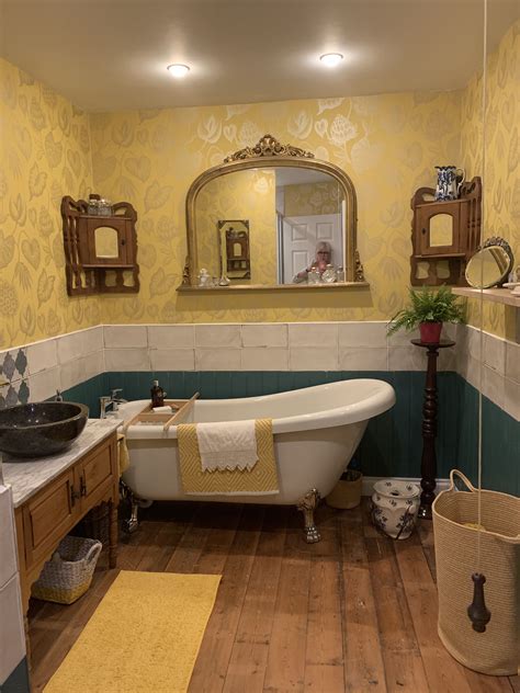 Victorian Style Bathroom Victorian Style Bathroom Old Bathroom
