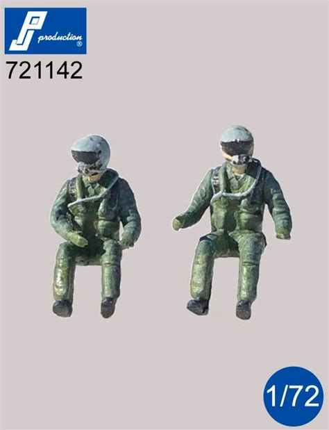 us pilots with jhmcs helmet seated in a c 2 figures model do sklejania pj production 721142