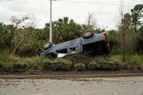 One Person Injured In A Rollover Crash In Collier County Nbc2 News