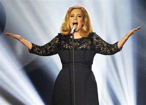 Adele Cries While Revealing She S Canceled Her Vegas Show One Day