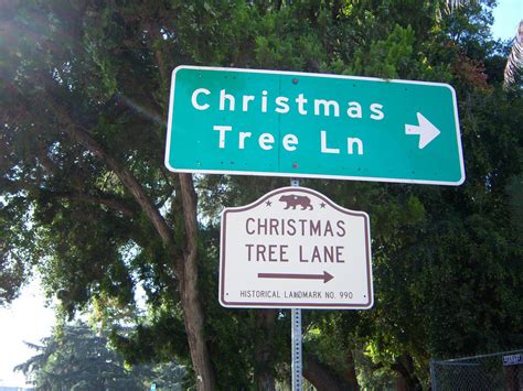 Christmas Tree Lane In Altadena California Kid Friendly Attractions