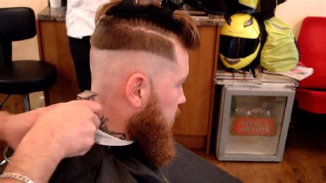 Мужская стрижка Classic Bald Fade Comb Over Haircut How To