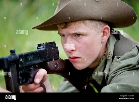 Ww2 British Soldier Uniform High Resolution Stock Photography And 4c4