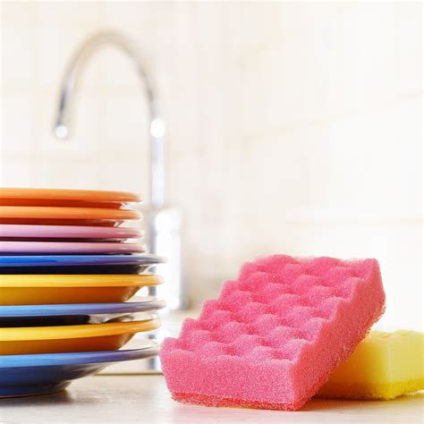 If Youre Not Cleaning Your Kitchen Sponge You Really Need To Start Kitchen Sponge Cleaning