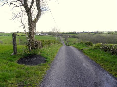 Garvaghy Road Tullanafoile © Kenneth Allen Geograph Ireland