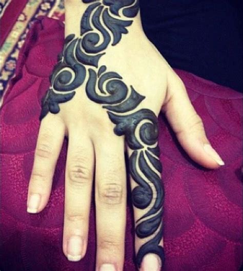 Imple and beautiful shuruba designs : 125 Stunning Yet Simple Mehndi Designs For Beginners|| Easy And Beautiful Mehndi Designs With ...