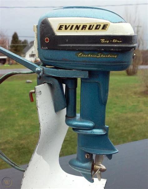 Vintage 1956 Kando Evinrude 30hp Big Twin Battery Powered Toy Outboard
