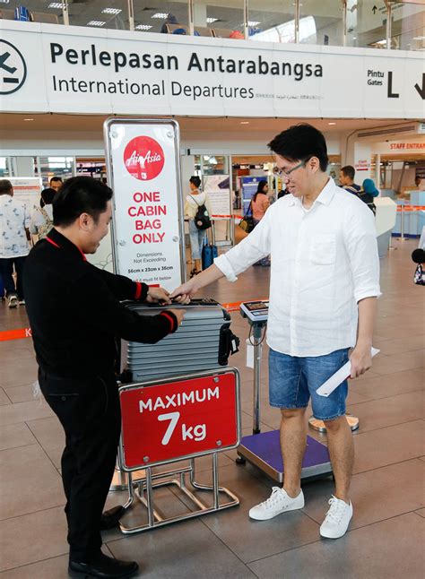 For cabin baggage onboard airasia's flights, you're only allowed one piece of cabin bag on board that must not exceed 56cm x 36cm x 23cm including handles, wheels and side pockets. AirAsia reinforces carry-on bag rules - Economy Traveller