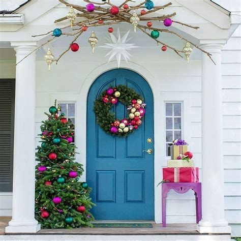 32 The Best Christmas Front Door Decorations Ideas Magzhouse