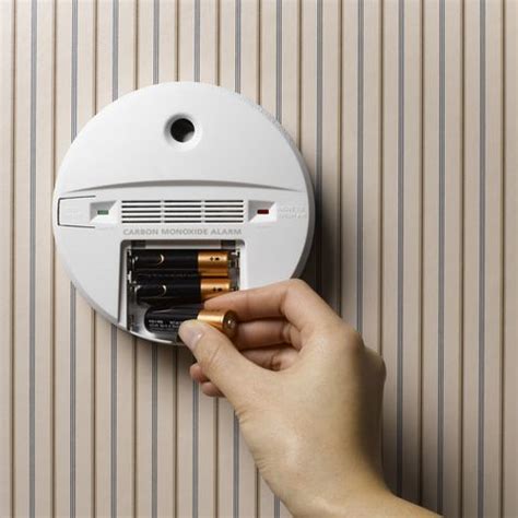 Smoke detector is outdated, or expired. How to Turn Off Smoke Alarm - How To Stop the Smoke ...