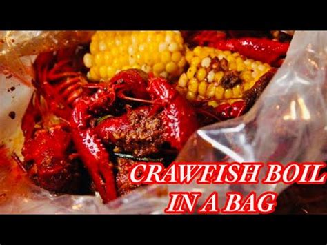 How To Make A Seafood Boil In A Bag Louisiana Crawfish Youtube