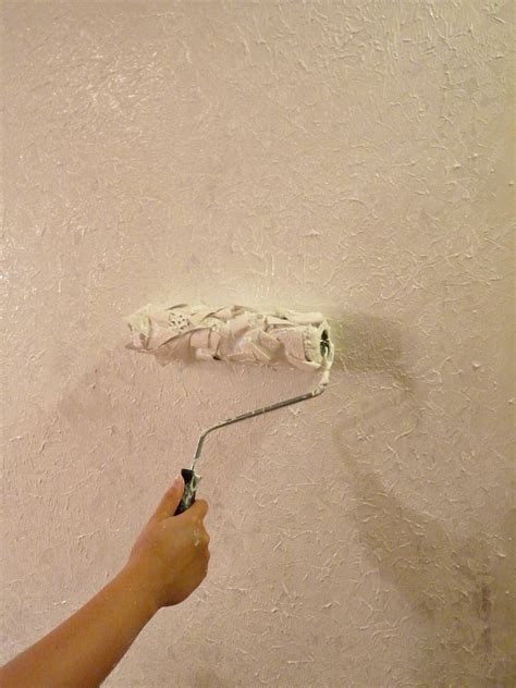 How to paint over textured walls. How To Texture Paint Walls With A Roller | Homideal