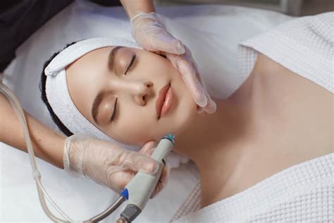 Microdermabrasion What It Helps And What You Need To Know