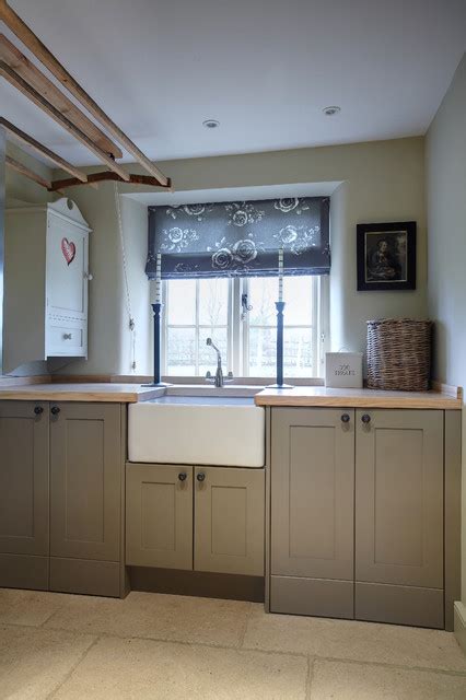 Inframe Shaker Kitchen Painted In Farrow And Ball Mouse S Back And
