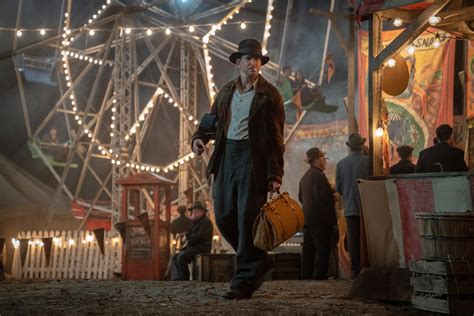 Review: “Nightmare Alley” and the Pitfalls of the Period Remake | The