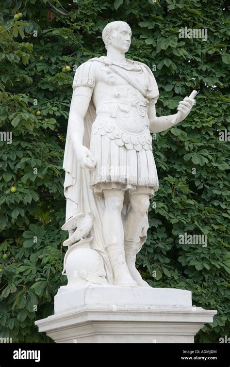 Marble Statue Of Julius Caesar By Nicolas Coustou Jardin Tuileries