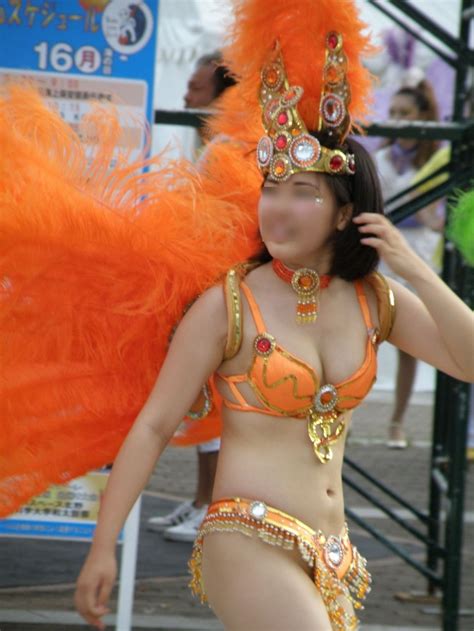 Heavy Exposure In The Extremist Outfit Samba Dancer S Buttocks And