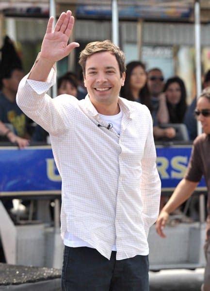 Jimmy fallon hosts the tonight show and interviews celebrities, plays games with them and has a musical or comedic guest perform. Jimmy Fallon Performs @ Universal Studios | Contact Any ...