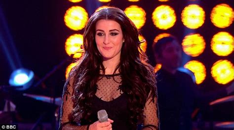 The Voice Contestant Brooklyn Fails To Impress In The Knockout Rounds As She Turns Frozen Theme