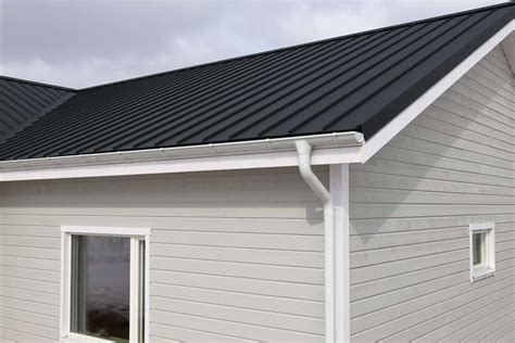 Black Metal Roof What Are The Benefits