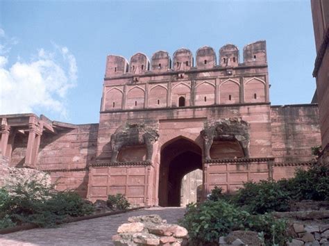 Hathi Pol Fatehpur Sikri Timings History Best Time To Visit