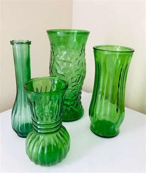 Set Of 4 Glass Flower Vases Emerald Green Color Mix And Etsy Glass Vase Colored Glass Vases