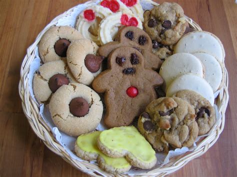 Filechristmas Cookies Plateful Wikimedia Commons