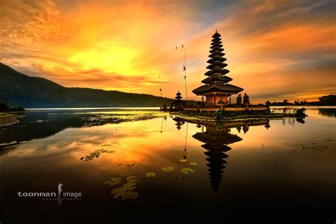 Pura Ulun Danu Bratan Bali Amazing Places