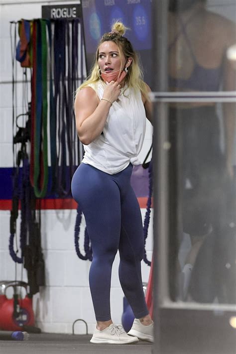 pretty woman hilary duff style model outfit actrices hollywood gorgeous blonde gym girls