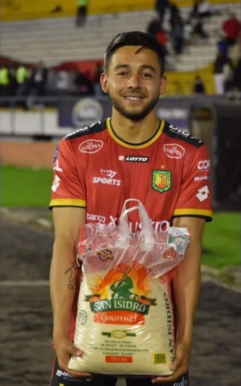 Jogador Ganha Prêmio Inusitado De Melhor Em Campo No Equadorjogada 10 Últimas Notícias De Futebol