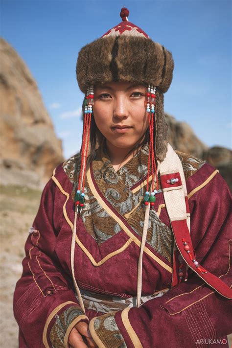 Mongolian Girl Mongolian Girl Nomad Clothing Traditional Fashion