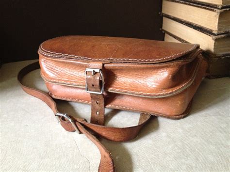 Vtg Honey Brown Leather Crossbody Saddle Bag By Jansvintagestuff