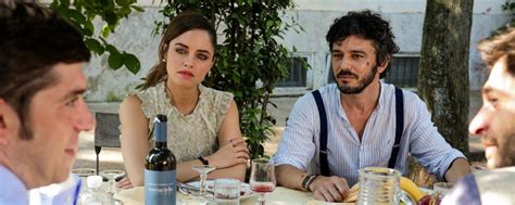 Lorenzo, però, deciderà di ritornare con l'ex moglie veronica, con la quale. La casa di famiglia: trama, cast e curiosità del film con ...