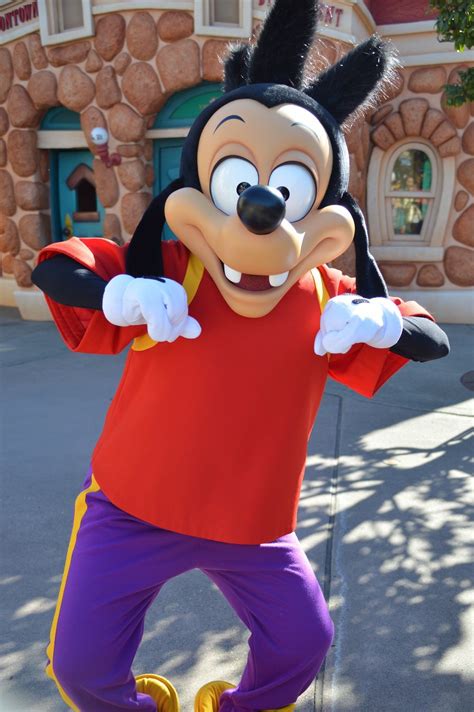 Goofy Walt Disney World Characters