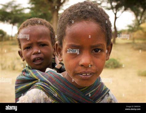 Ethiopian Children Hi Res Stock Photography And Images Alamy