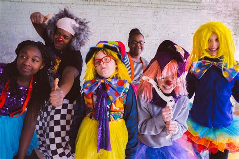 Trenton Circus Squad’s “One Man’s Trash” Performance - TrentonDaily